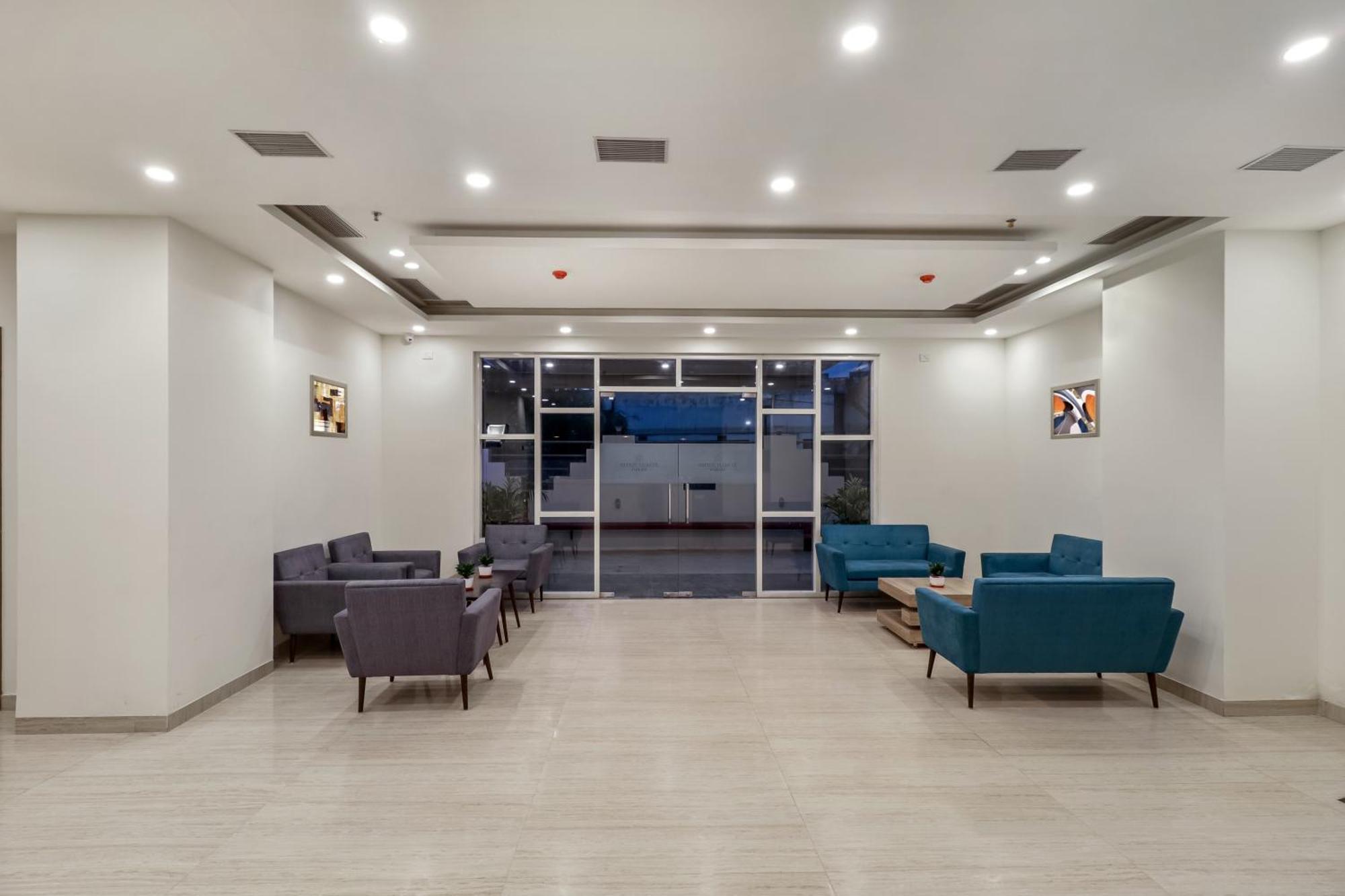 Starlit Suites Newtown Kolkata Eksteriør bilde